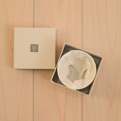 《白磁の汲みだし茶碗 Lサイズ》Kumidashi(L) | yumiko iihoshi porcelain