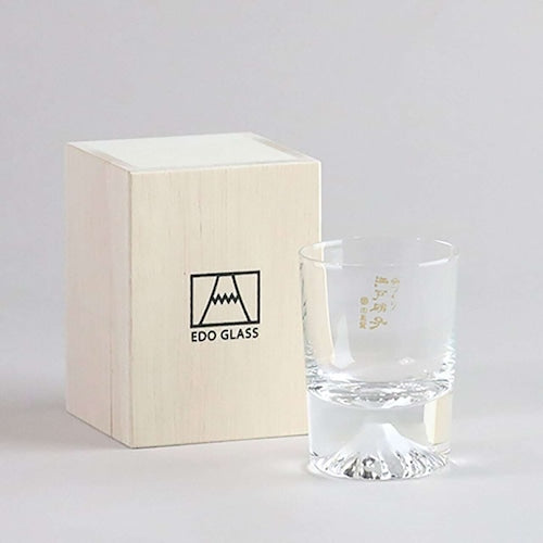 《グラス底に富士山をデザインした江戸硝子の冷酒グラス》ミニ富士山冷酒グラス(95ml)木箱入り| 田島硝子