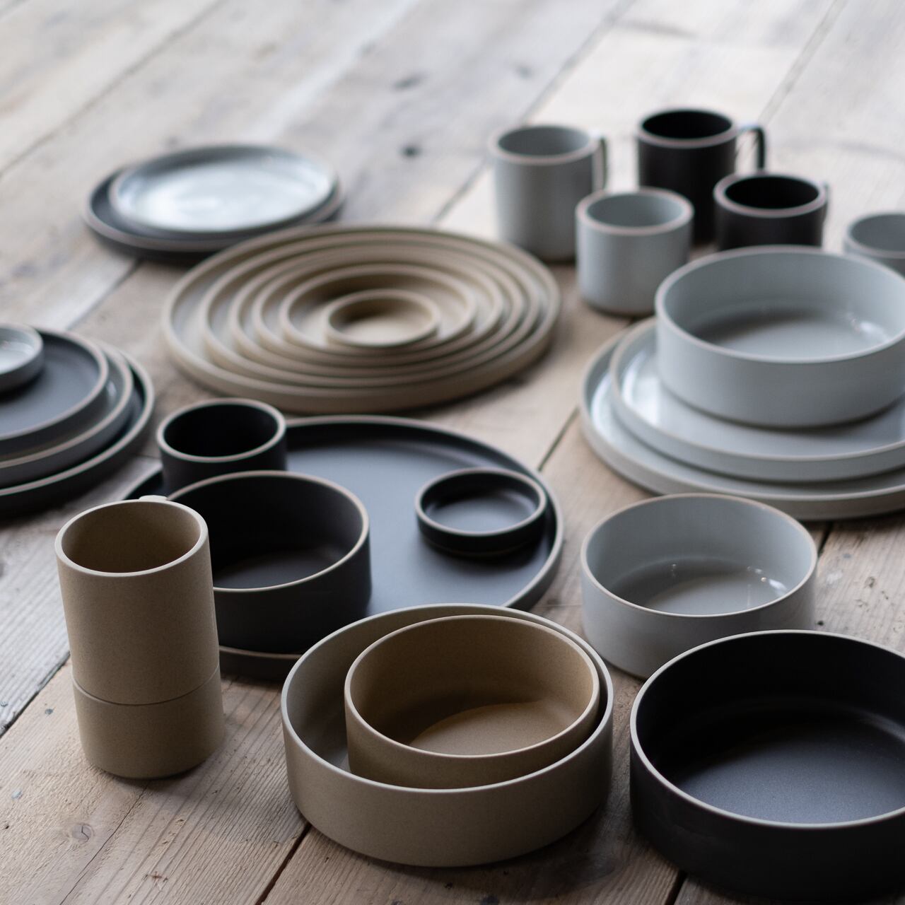 《HASAMI PORCELAIN ORIGINAL 【Bottle 85×300mm/Black】》| HASAMI PORCELAIN