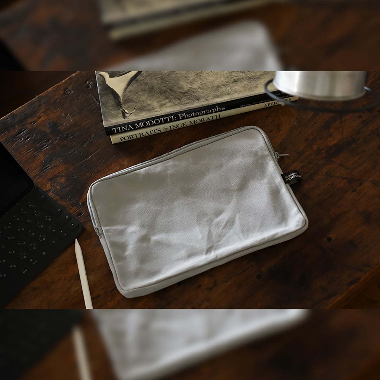 《10号帆布の小型ポーチ(S:B5サイズ)4色》Hold Pouch ホールドポーチ(S) | ateliers PENELOPE