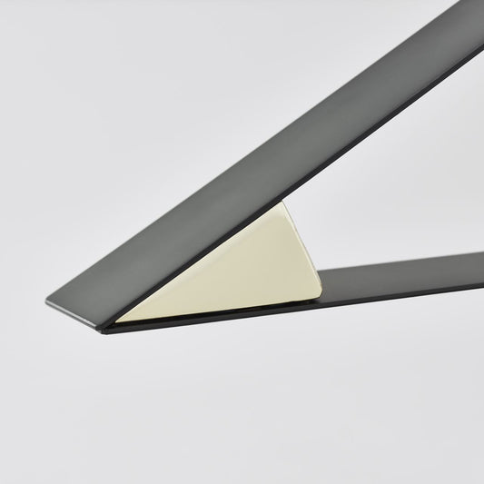 《三角形だけで構成された置き型モビール》sail away Gray|tempo