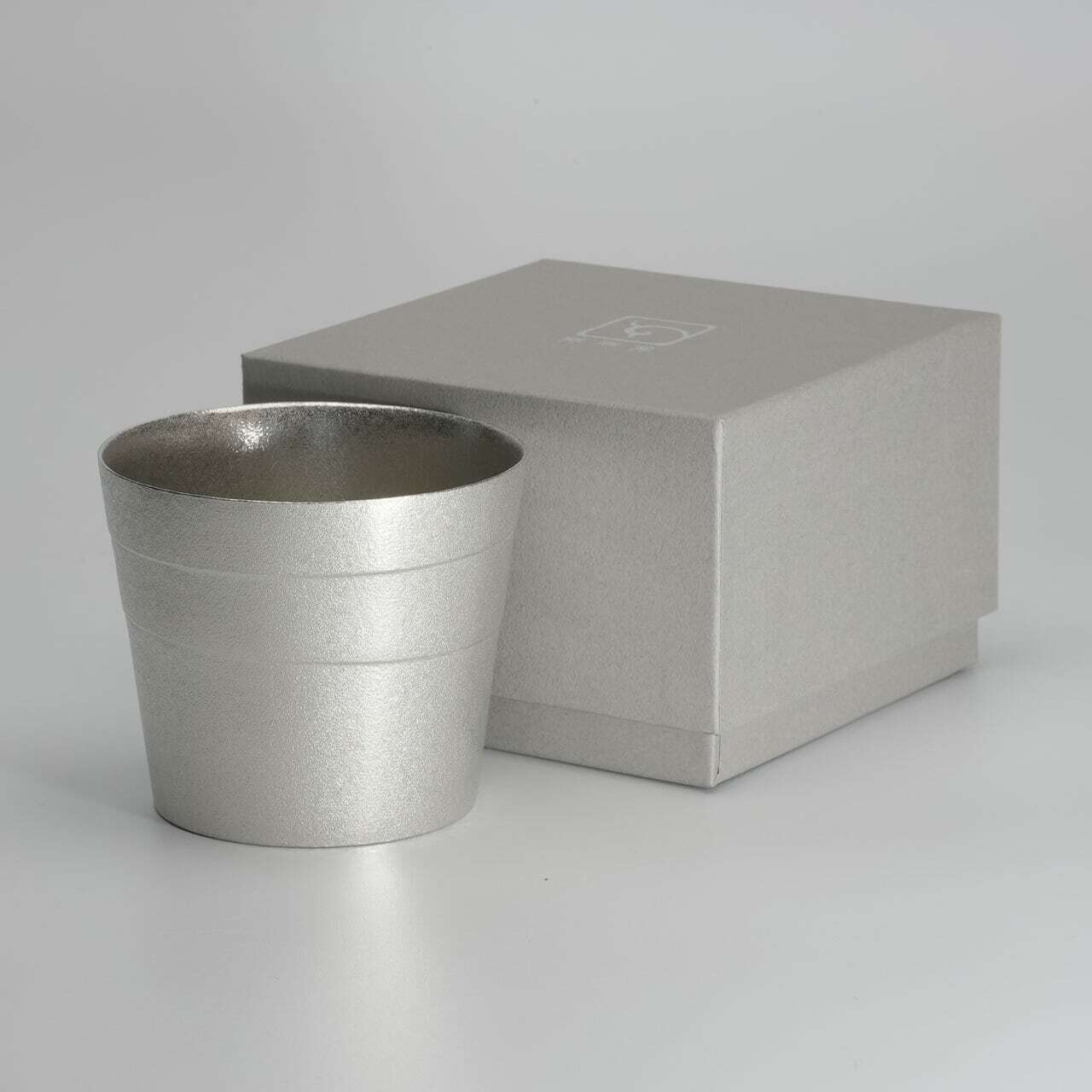 《錫(純度99.99%)の酒器・そば猪口》静波そば猪口|銀雅堂(ぎんがどう)