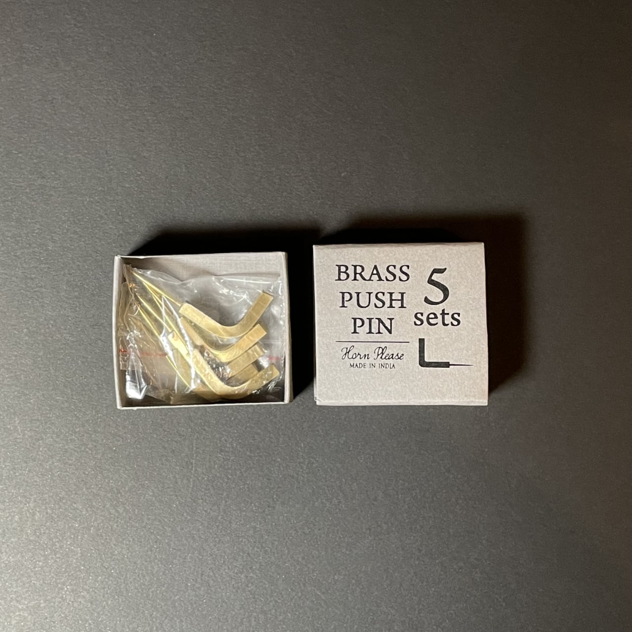 《真鍮のL字フック》BRASSプッシュピンLフック | Horn Please