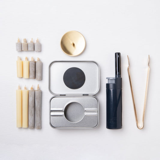 《ロウソク瞑想にフォーカスした和ろうそくセット》おうち時間の癒しに 和ろうそくを楽しむ7点セット(ろうそく、燭台、ライター、芯切り、芯入れ付き)| 京ROUSOKU+