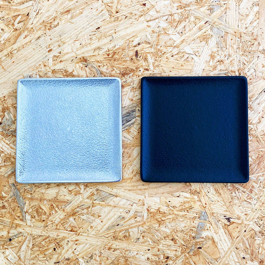 《アルミ鋳物のトレイ》スクエア (四角) トレイ S | シルバー / ブラック