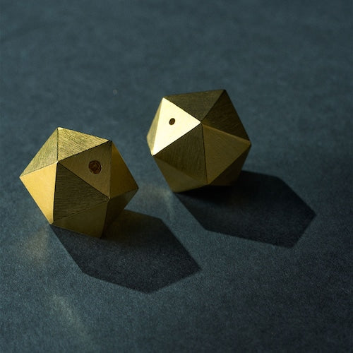 《3段階で角度調整が可能な真鍮製の香立て》poly incense holder<brass> 1個| NAGAE+(ナガエプリュス)