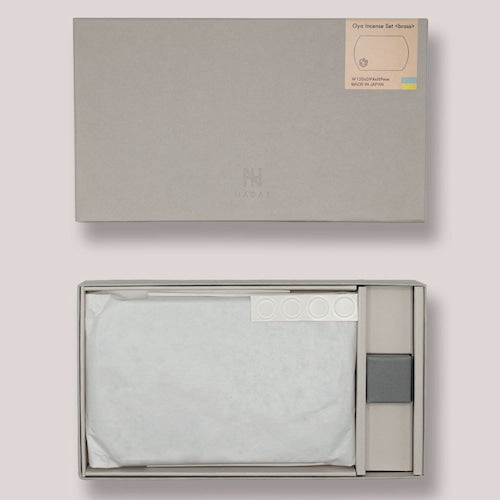 《大谷石の香皿と真鍮製の香立て》Oya Incense Set<brass>(オオヤ インセンス セット ブラス) | NAGAE+(ナガエプリュス)