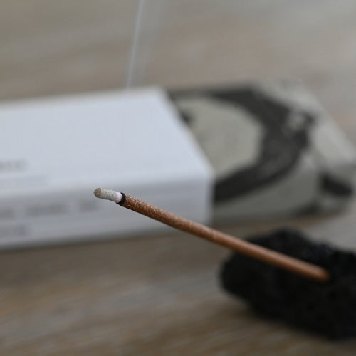 《香木と繋ぎの木のみで作られる天然木のお香》 Peru Palo Santo(ペルー産パロサント) |Subtle Bodies