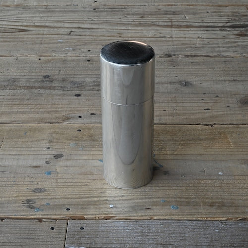 《ブリキ製の丸缶（細長）》丸缶（細長）| SyuRo