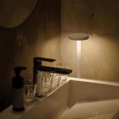 《Made in Japan ミニマルな電池式テーブルランプ》| TABLE LAMP ICHI