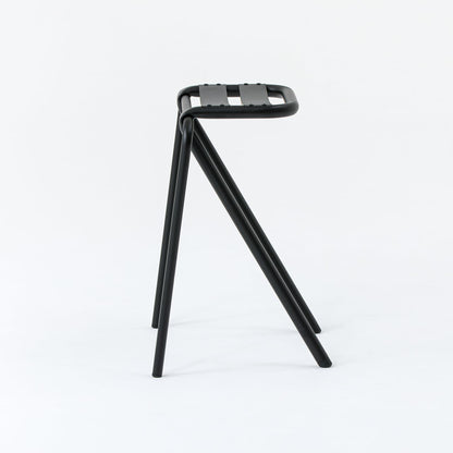 《スチール＆アルミ製のスツール（LOW）》BENT LOW STOOL | DUENDE