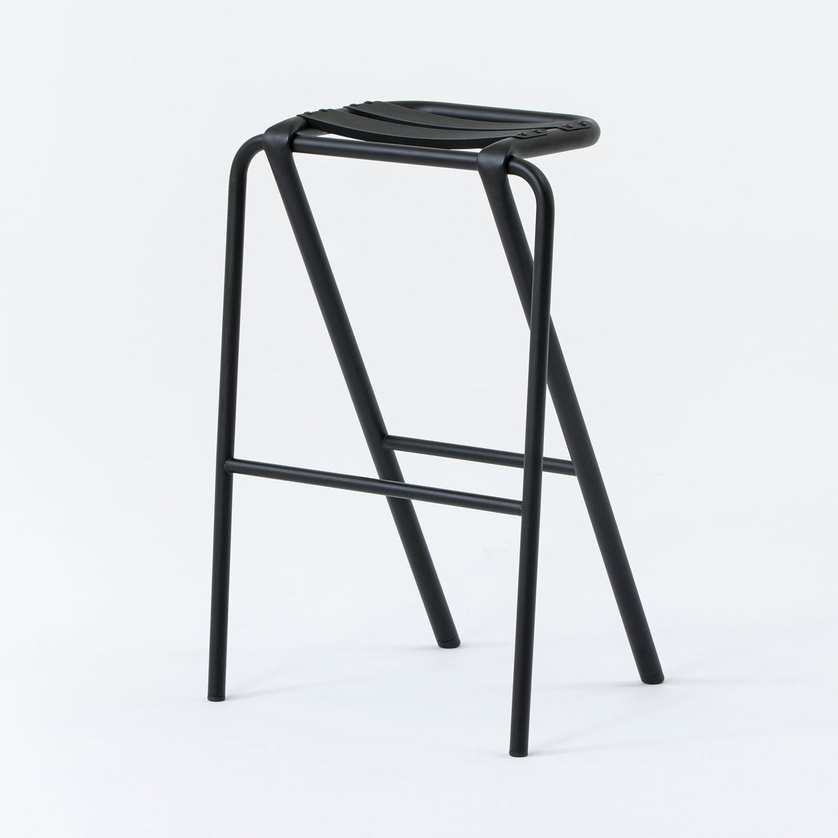 《スチール＆アルミ製のスツール（HIGH）》BENT HIGH STOOL | DUENDE