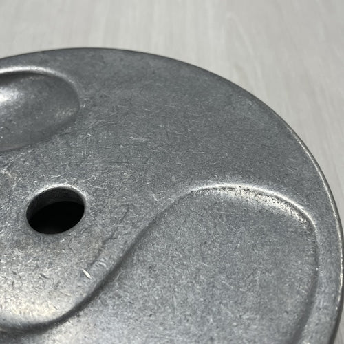 《アルミ鋳物製のオイルバーナー（アロマディフューザー）》 Aluminium Oil Burner | Studio Henry Wilson