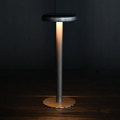 《Made in Japan ミニマルな電池式テーブルランプ " INDUSTRIAL"》| TABLE LAMP ICHI INDUSTRIAL