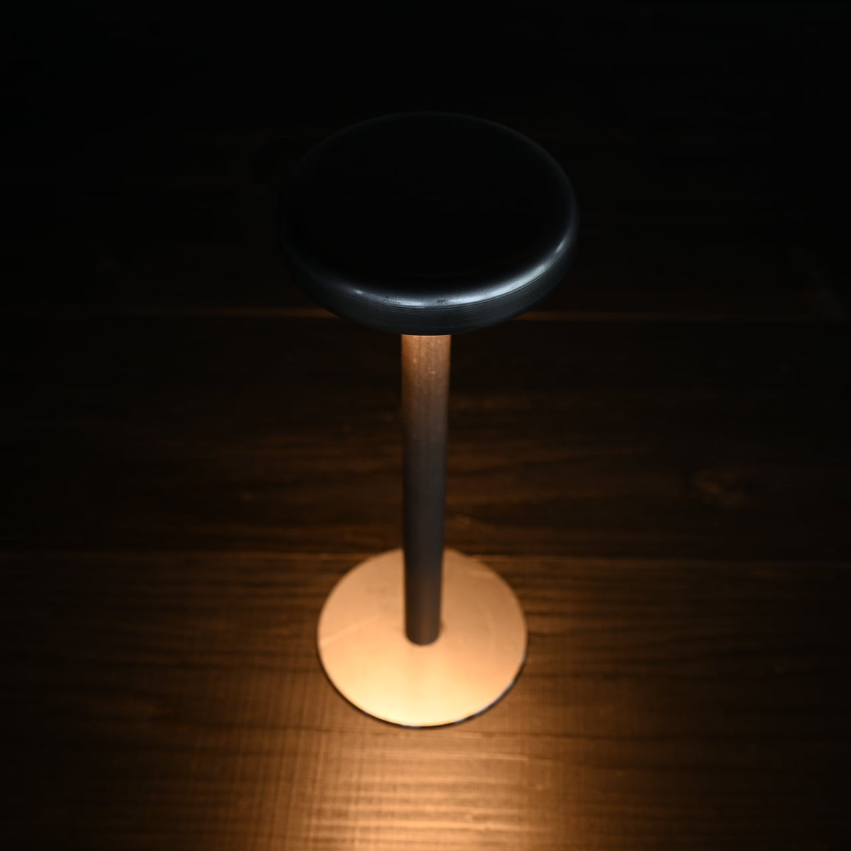 《Made in Japan ミニマルな電池式テーブルランプ " INDUSTRIAL"》| TABLE LAMP ICHI INDUSTRIAL