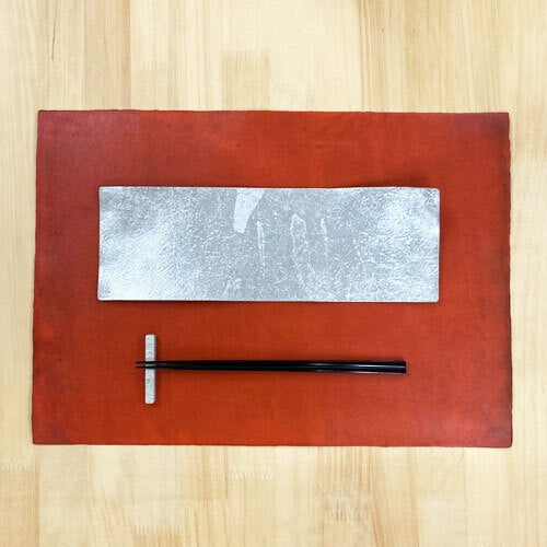 《漆でコーティングした越前和紙のテーブルマット》UruWashi-sheet A3判（420x300mm）