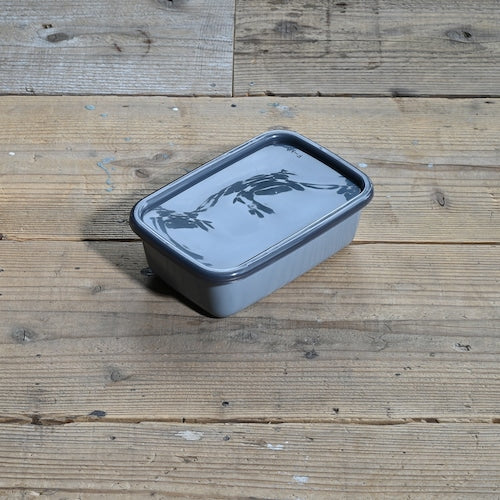 《琺瑯の保存容器（蓋付）/グレイ》＋Gray レクタングル深型Ｍシール蓋付| 野田琺瑯