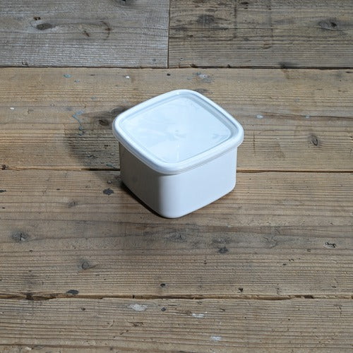 《琺瑯の保存容器（蓋付）/白》スクエア Ｍシール蓋付| 野田琺瑯