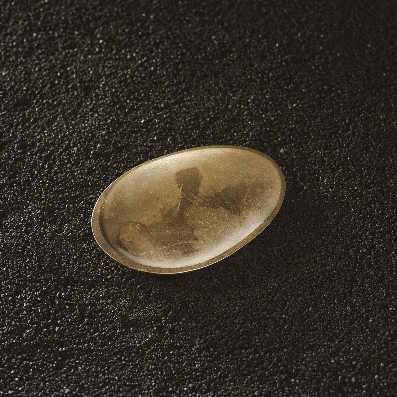 《真鍮鋳物のマルチトレイ※パロサントは付属しません》Abalone shell（アバロンシェル）matte｜NAGAE+（ナガエプリュス）