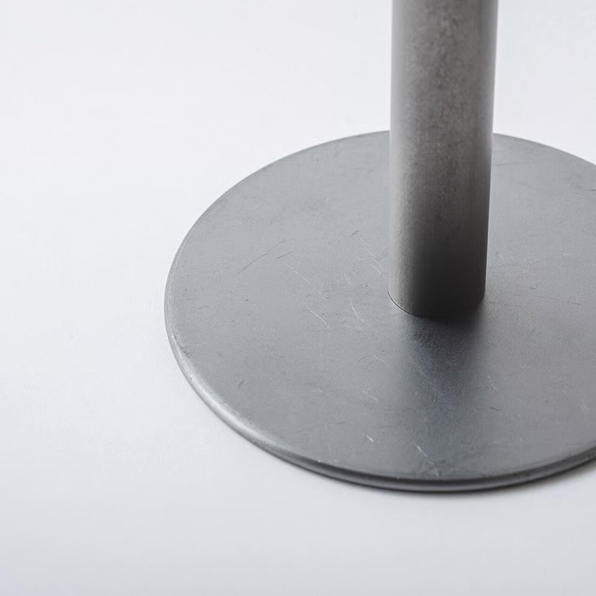 《Made in Japan ミニマルな電池式テーブルランプ " INDUSTRIAL"》| TABLE LAMP ICHI INDUSTRIAL