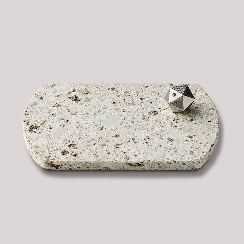 《大谷石の香皿と錫製の香立て》Oya Incense Set＜tin＞（オオヤ インセンス セット ティン） | NAGAE+（ナガエプリュス）