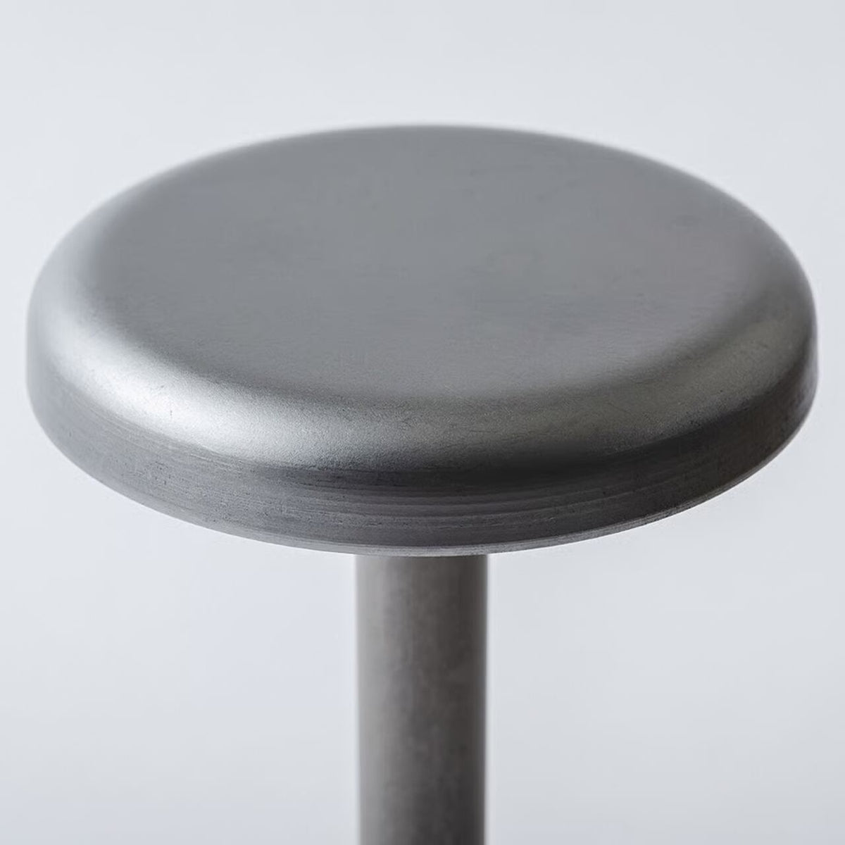 《Made in Japan ミニマルな電池式テーブルランプ " INDUSTRIAL"》| TABLE LAMP ICHI INDUSTRIAL