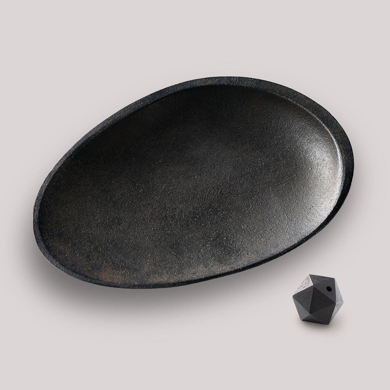 《アバロンシェルモチーフの真鍮製トレイと香立てセット》Abalone shell black incense set｜NAGAE+（ナガエプリュス）