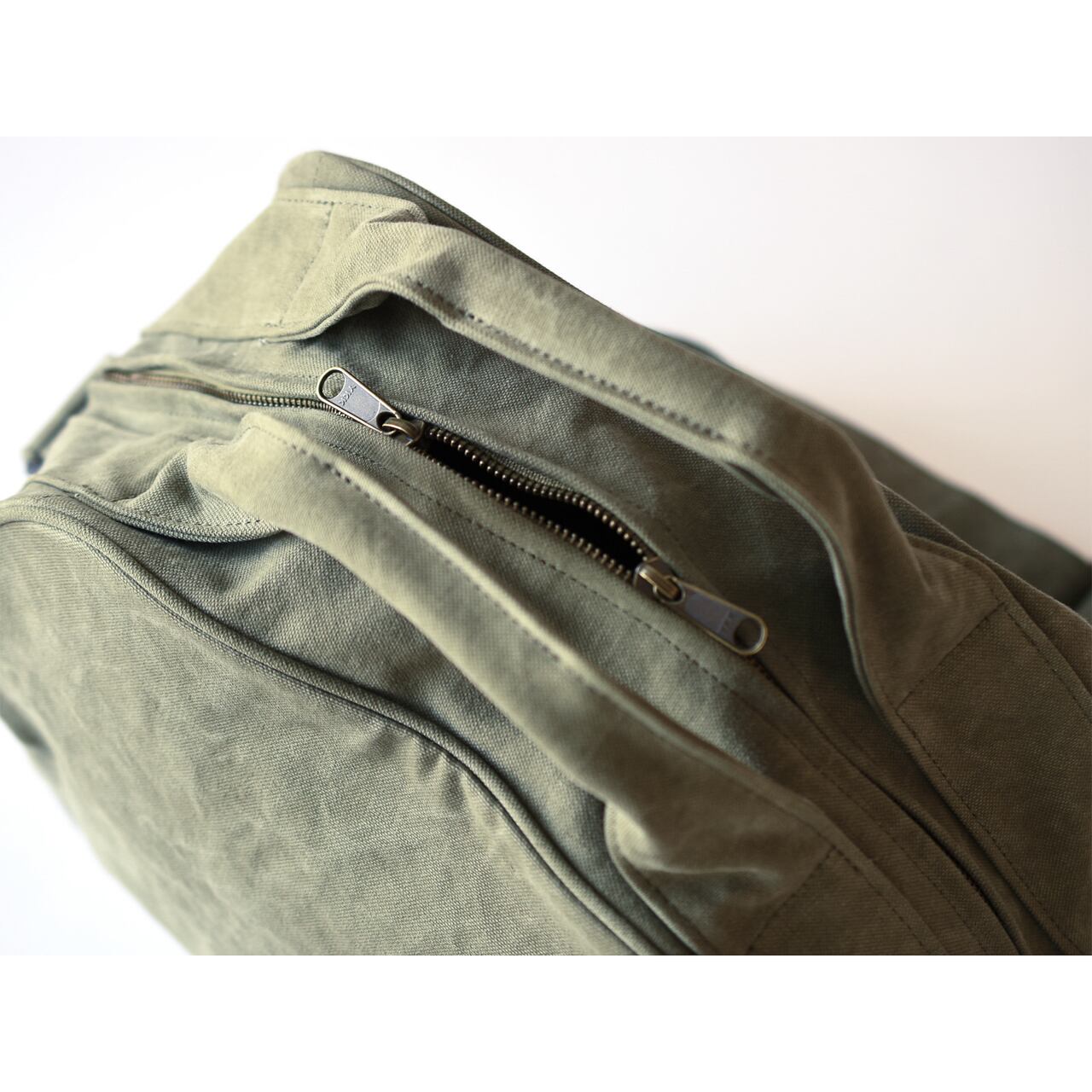 《フレンチミリタリーコットンのボストン型トート（3色）》Ride（ライド／BG294） | ateliers PENELOPE