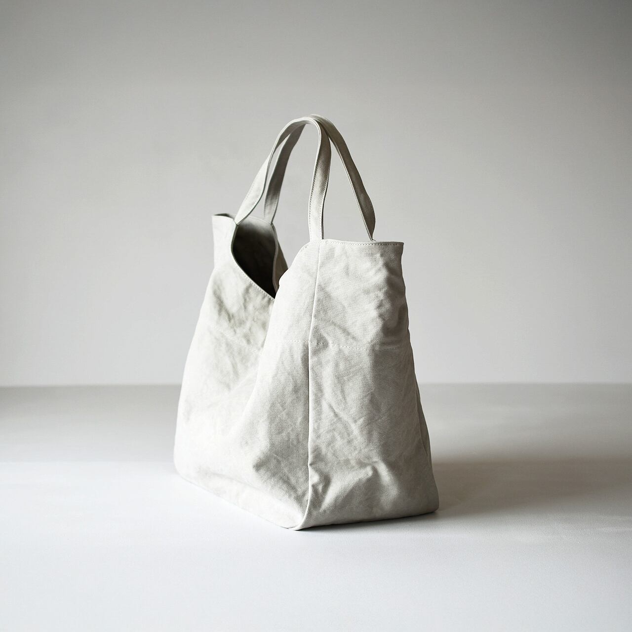 《フレンチミリタリーコットンのシンプルトートバッグ（3色）》Cecil（セシル／BG303） | ateliers PENELOPE