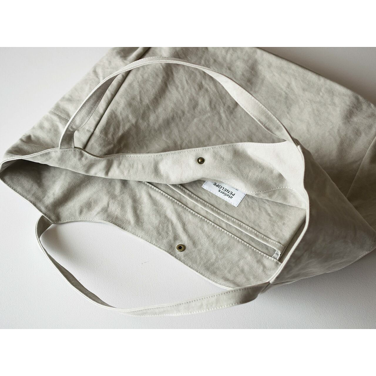 《フレンチミリタリーコットンのシンプルトートバッグ（3色）》Cecil（セシル／BG303） | ateliers PENELOPE