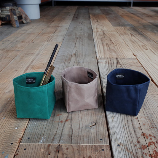 《10号帆布2枚仕立ての小物入れ》Cube キューブ | ateliers PENELOPE