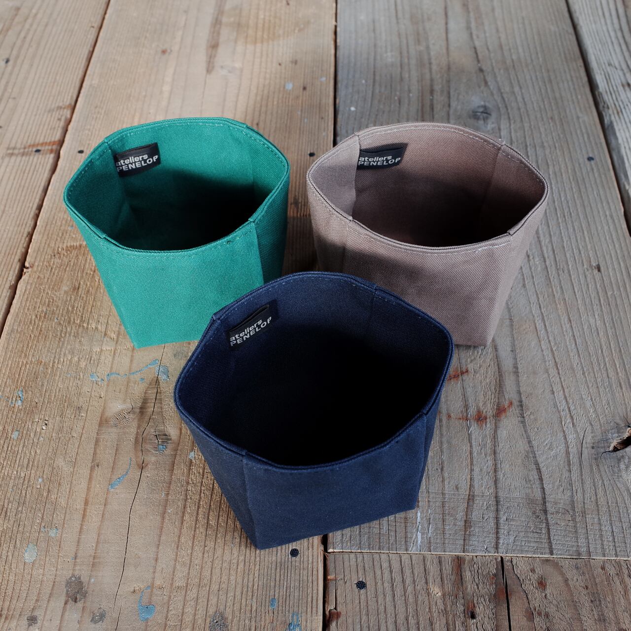 《10号帆布2枚仕立ての小物入れ》Cube キューブ | ateliers PENELOPE