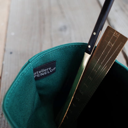 《10号帆布2枚仕立ての小物入れ》Cube キューブ | ateliers PENELOPE