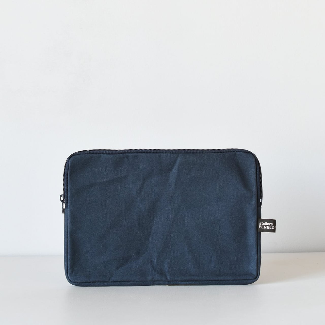 《10号帆布の小型ポーチ（S：B5サイズ）4色》Hold Pouch ホールドポーチ（S） | ateliers PENELOPE