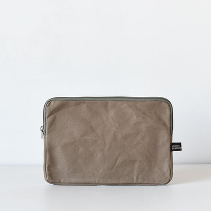 《10号帆布の小型ポーチ（S：B5サイズ）4色》Hold Pouch ホールドポーチ（S） | ateliers PENELOPE