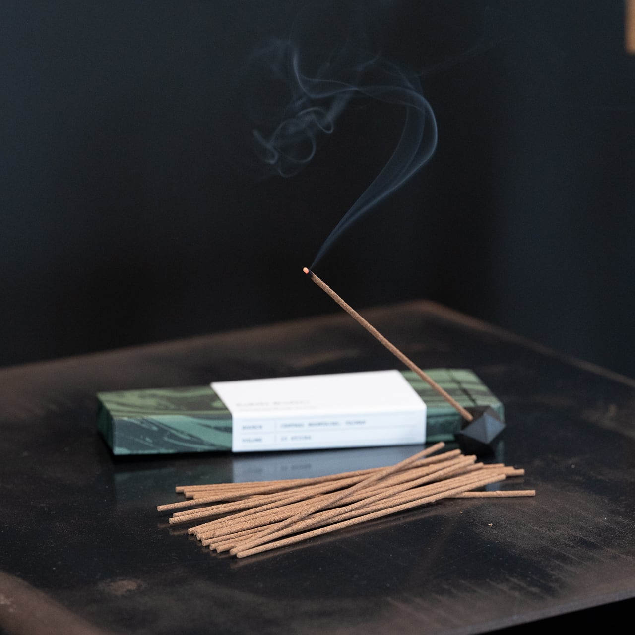 《香木と繋ぎの木のみで作られる天然木のお香》 Taiwanene Hinoki（台湾産ヒノキ) |Subtle Bodies