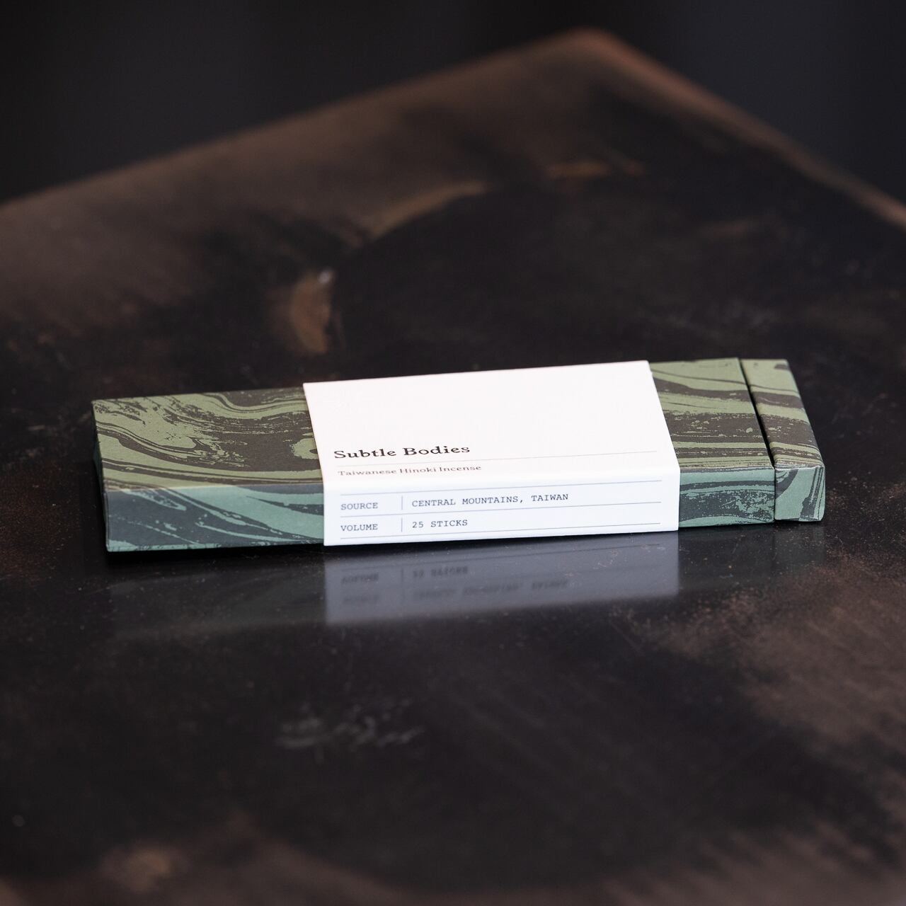 《香木と繋ぎの木のみで作られる天然木のお香》 Taiwanene Hinoki（台湾産ヒノキ) |Subtle Bodies