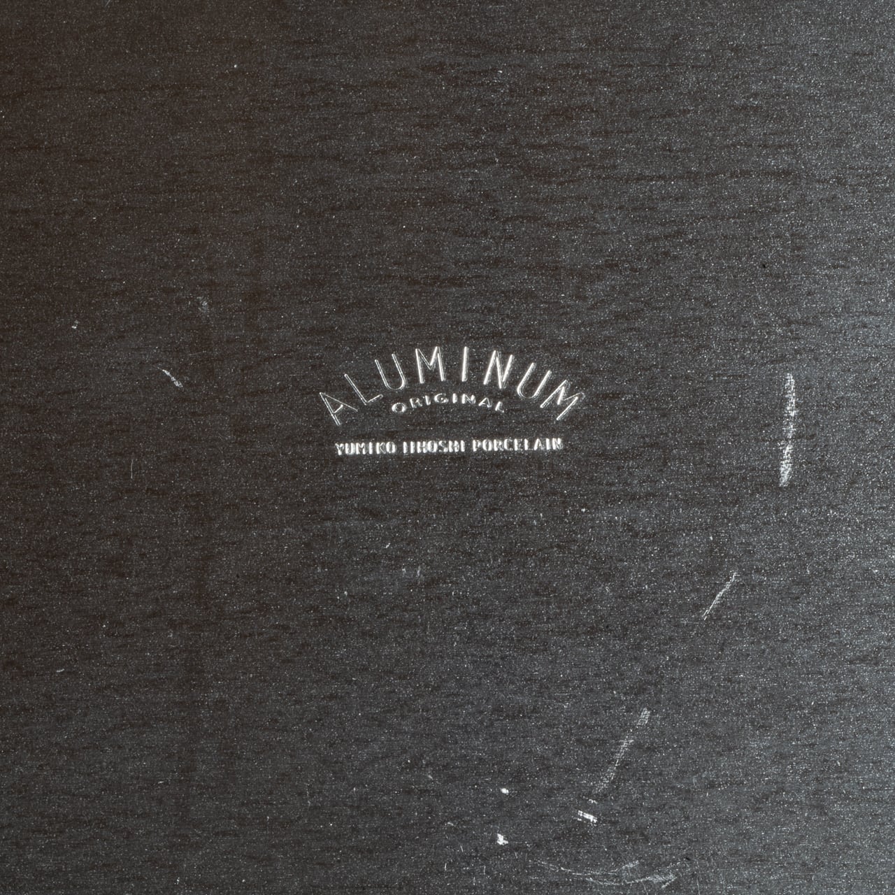 《アルミ製のトレイ "スクエア" □240mm 》aluminum tray "square" | yumiko iihoshi porcelain