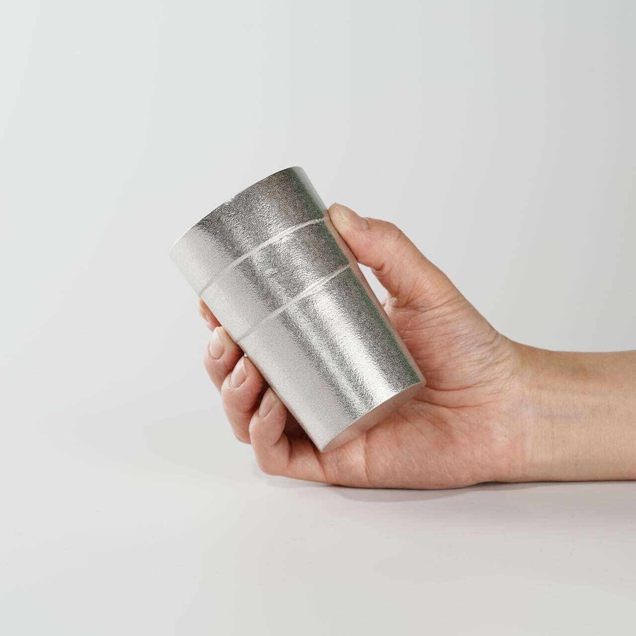 《錫（純度99.99%）の酒器・ビールタンブラー2個セット》静波 ビールタンブラー（2個セット）｜銀雅堂