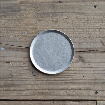 《錫のラウンドトレイ（φ90mm）》a.278オリジナル