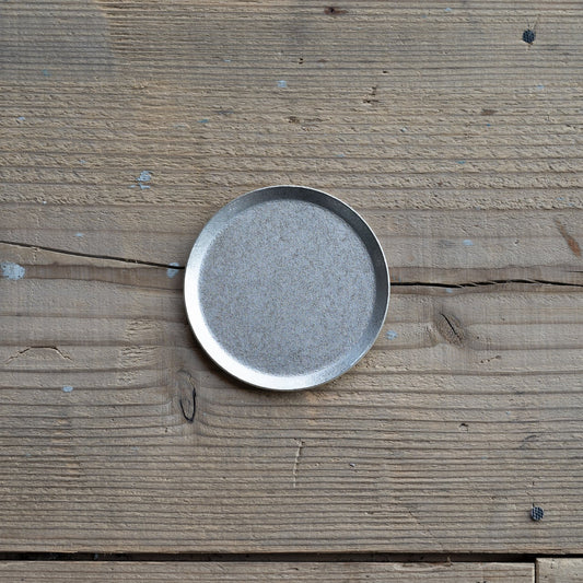 《錫のラウンドトレイ（φ75mm）》a.278オリジナル