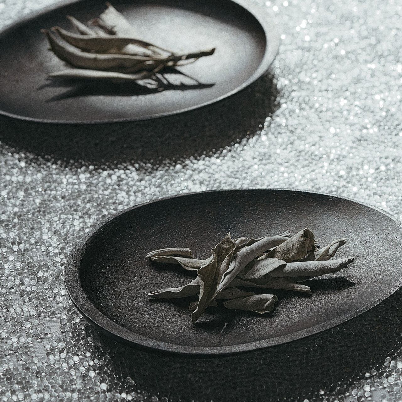 《真鍮鋳物のマルチトレイのブラック仕様》Abalone shell black｜NAGAE+（ナガエプリュス）