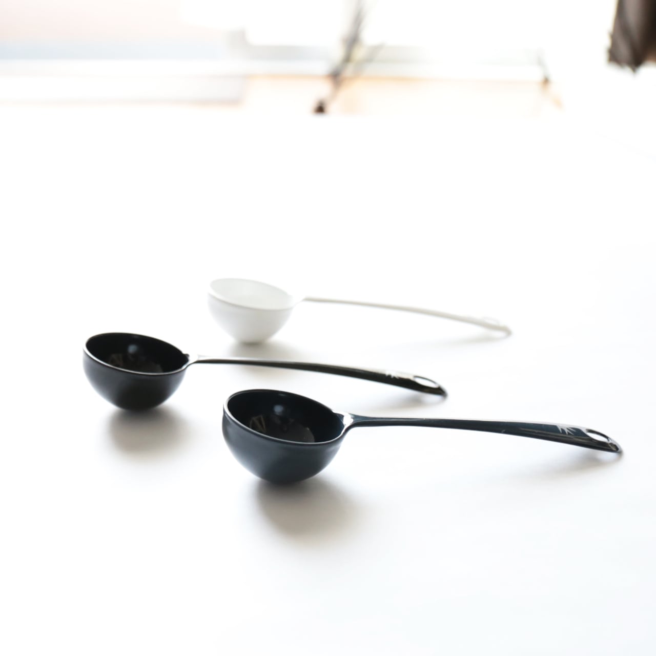 《琺瑯のコーヒーメジャースプーン 白/黒/ネイビー》TSUBAME Coffee measuring spoon | GLOCAL STANDARD PRODUCTS