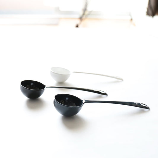 《琺瑯のコーヒーメジャースプーン 白/黒/ネイビー》TSUBAME Coffee measuring spoon | GLOCAL STANDARD PRODUCTS