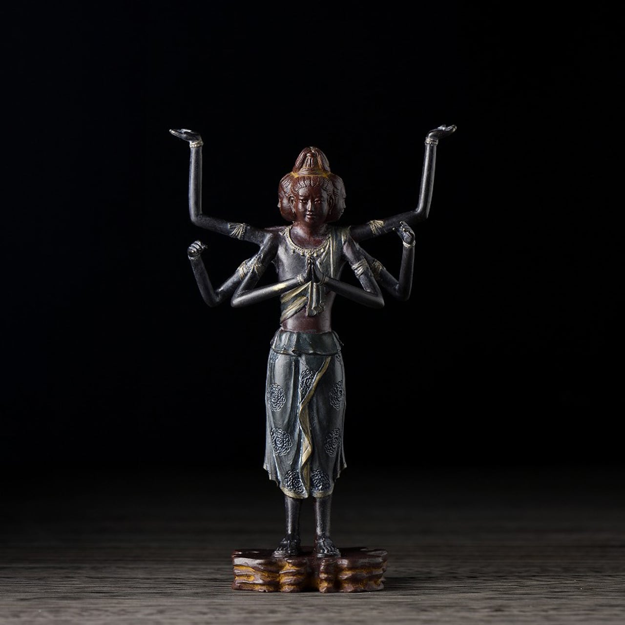 《ブロンズ製の阿修羅立像 15cm》日本製・高岡銅器の仏像 | 銀雅堂