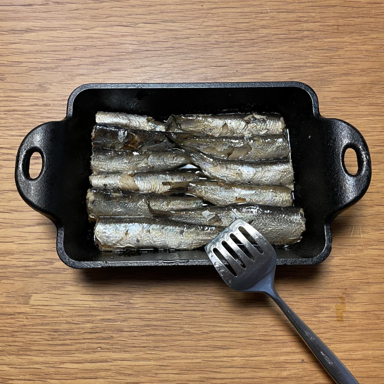 《キャストアイアン（鋳鉄）の小さな長方形の器》レクタングル ミニ サーバー | LODGE