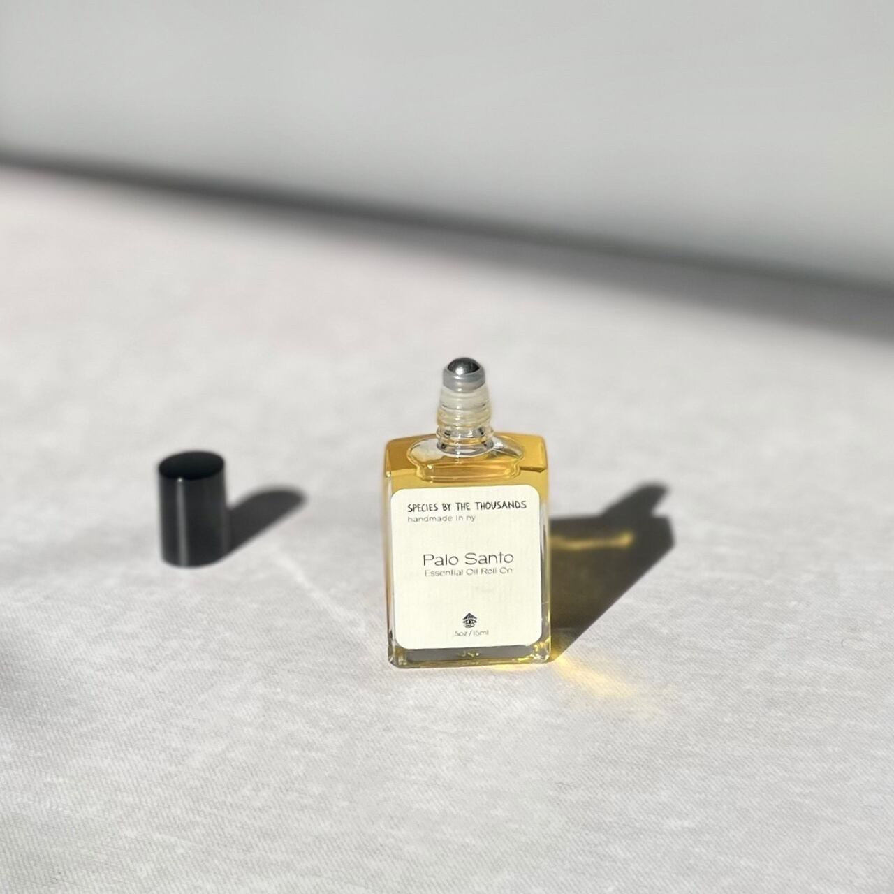 《NY/ブルックリン発 オーガニック・ロールオンフレグランス》ロールオンアロマ（パロサント）|Species by the Thousands（スピーシーズ バイ ザ サウザンズ）
