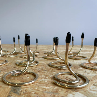 《ハンドメイド・真鍮製 蚊取り線香スタンド・蚊遣り（商品写真中の木製トレイは付属品です）》ハンドメイド・ジュエリーショップ muu jewelry works.