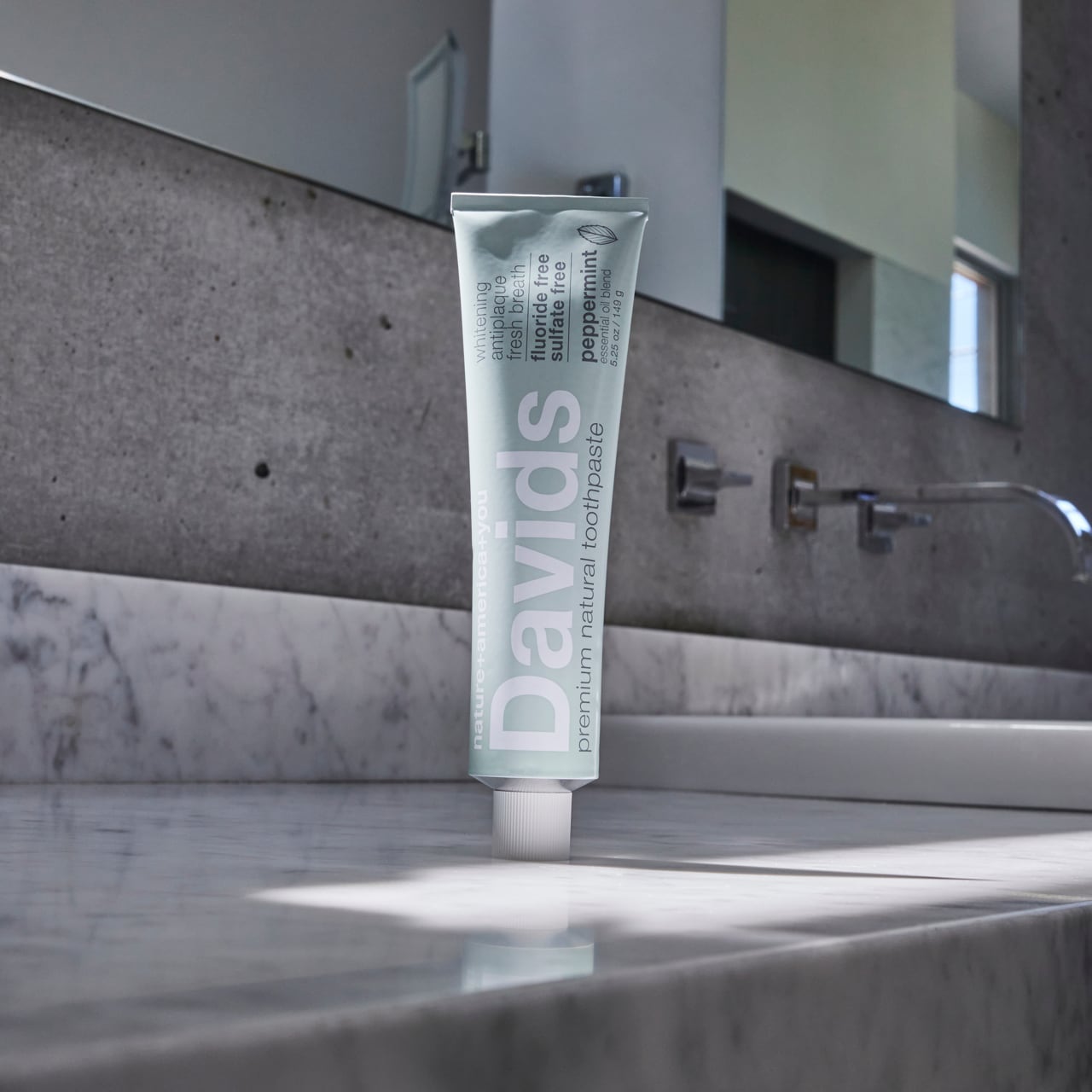 《天然原料ベースのホワイトニング歯磨き粉》ホワイトニングトゥースペースト（ペパーミント）｜Davids