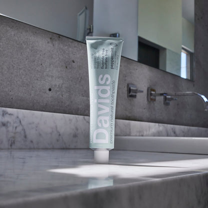 《天然原料ベースのホワイトニング歯磨き粉》ホワイトニングトゥースペースト（ペパーミント）｜Davids